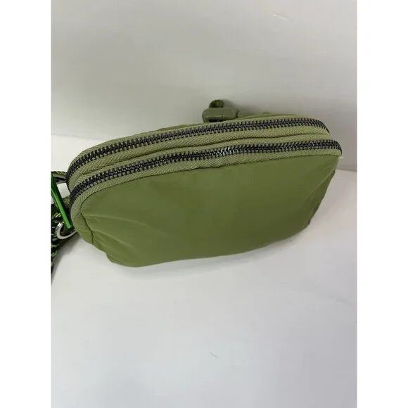 Green Double Zipper  Belt Bag With carabiner - Picture 3 of 5